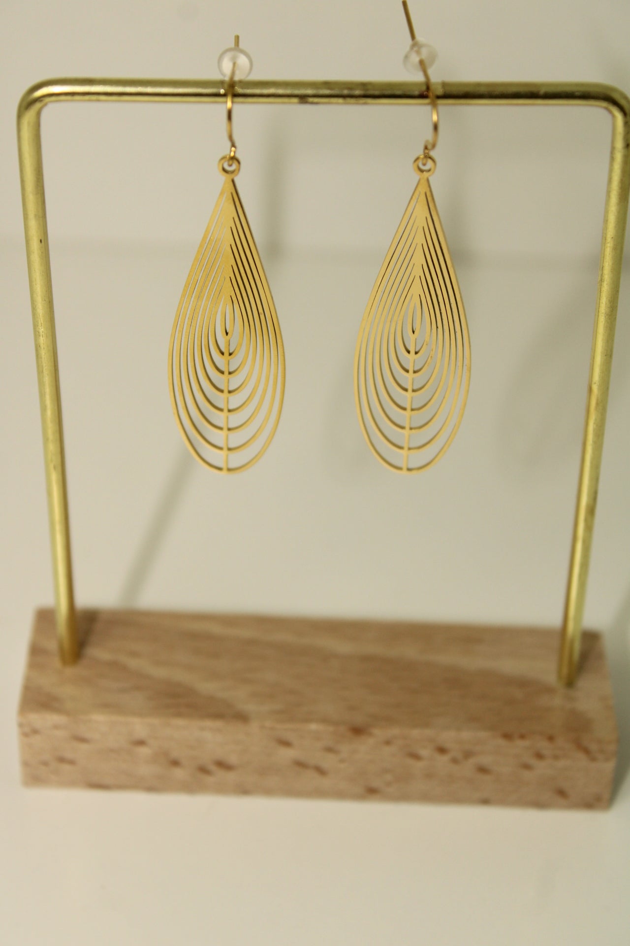 gold dangling love earring