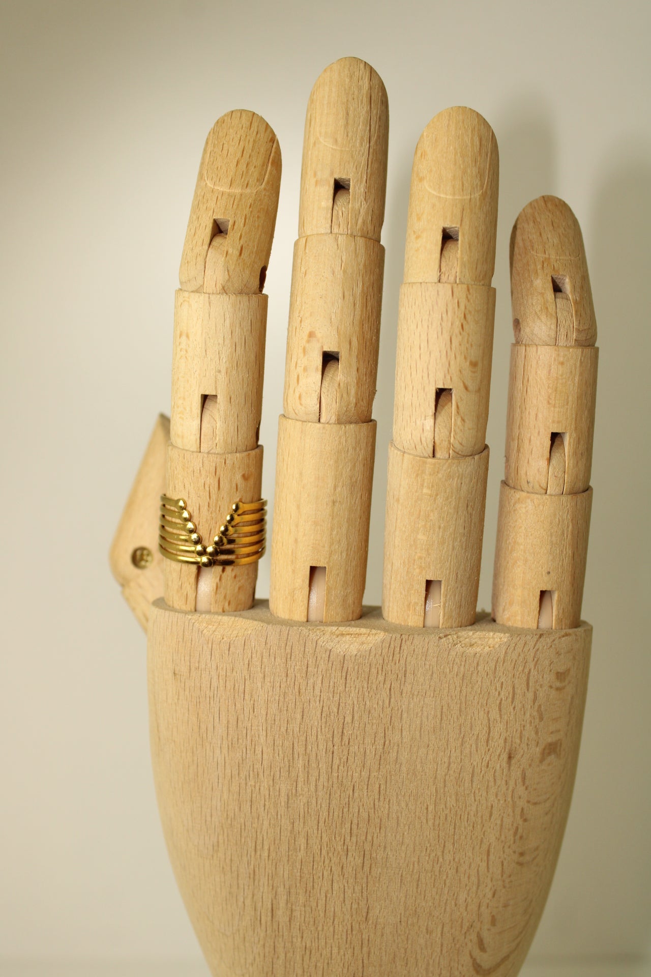 gold V-ring