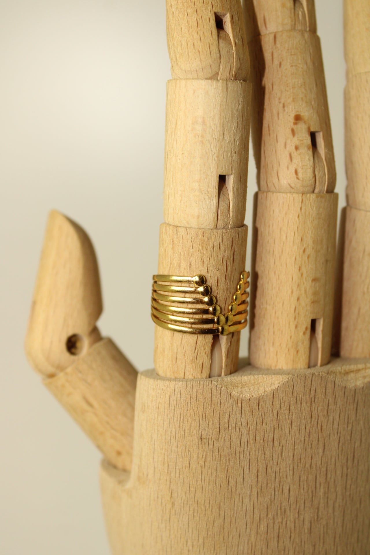 gold V-ring