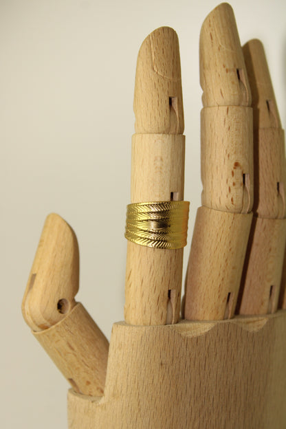 anel singelo dourado